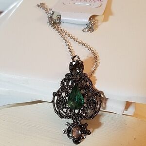 Crystal Avenue Silver Tone Chain Pewter Charm 15"